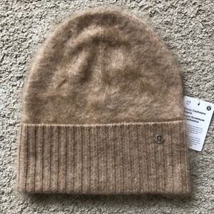 LULULEMON Fuzzy Cashmere Beanie. NWT.